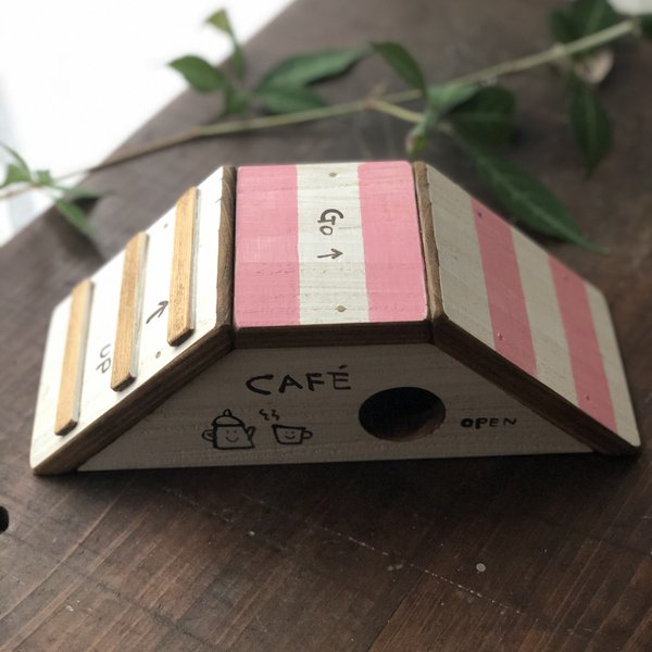 ハムスターの三角カフェ【すべり台付き】ピンク