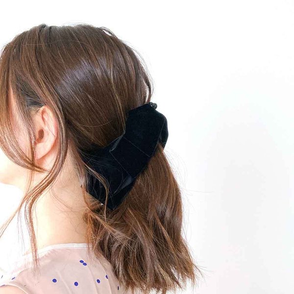 ＊バナナクリップpetit ベロアリボン black＊下から挟んでとめるだけ 簡単ヘアアレンジ