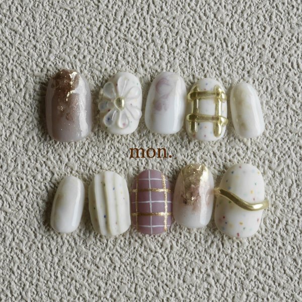 31 mon.nail tip