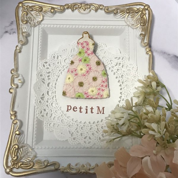 満開🌸お花刺繍ドレスブローチ