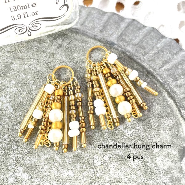 4pcs★chandelier hang white（ミックスチャーム）