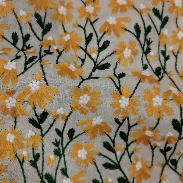 刺繍　生地 コスモス柄 灰色＋黄色菊