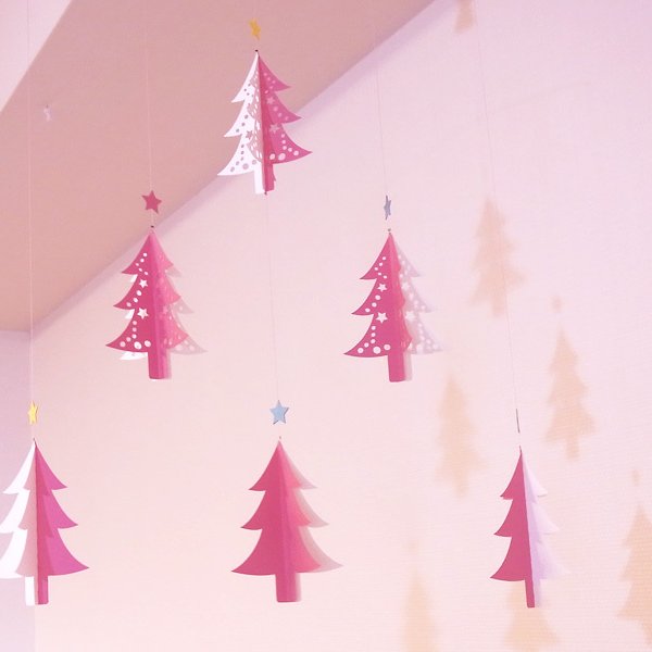モビール　- クリスマス・ツリー（pink） -
