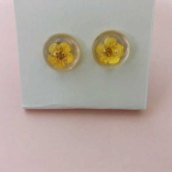 夏にぴったり🌼 お花pierce