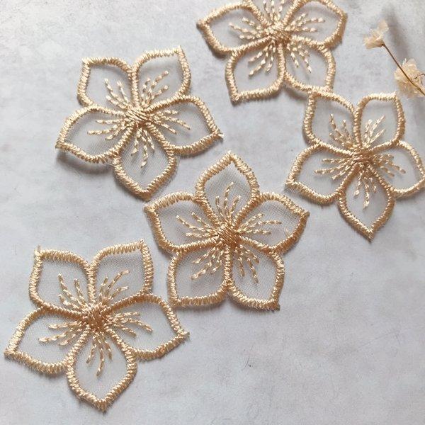 8枚  ゴールド   刺繍 　花パーツ 　オーガンジー　レースフラワー 　