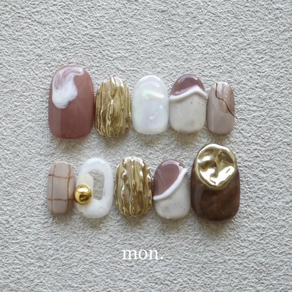 30 mon.nail tip