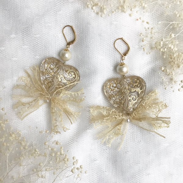 Tea color lace ribbon HEART  （イヤリング/ピアス/樹脂ピアス/樹脂ノンホールピアス）