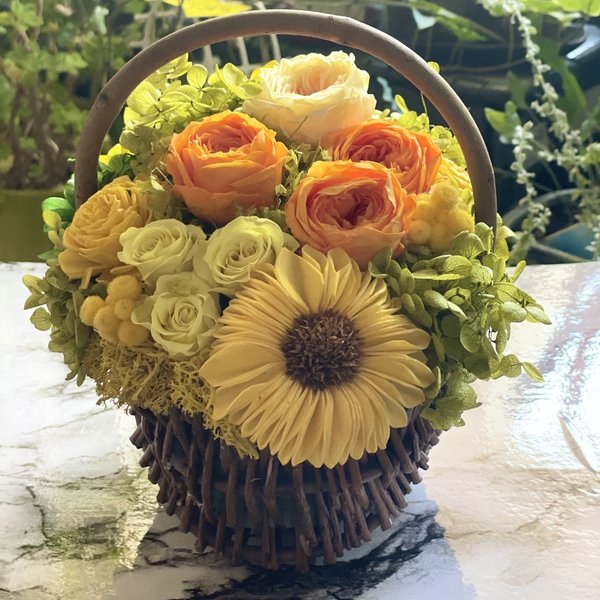 幸運が訪れるお花畑のようなアレンジNadiaイエロ　オレンジ　結婚祝い　プリザーブドフラワー　退職祝い　開店祝い　誕生日祝い　還暦祝い　ひまわり　送別祝い　母の日　母の日　母の日　母の日　母の日