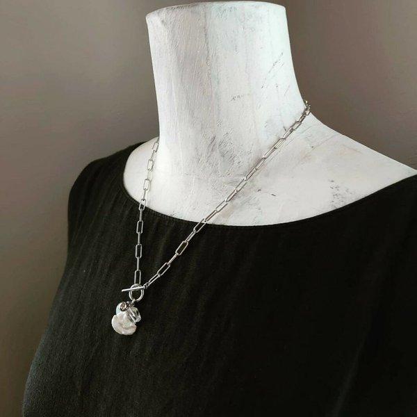 gray silver necklace