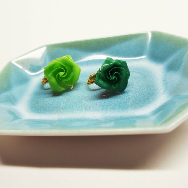 折紙薔薇イヤリング　-origami rose earring-