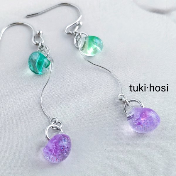 紫の花しずく　ピアス／イヤリング