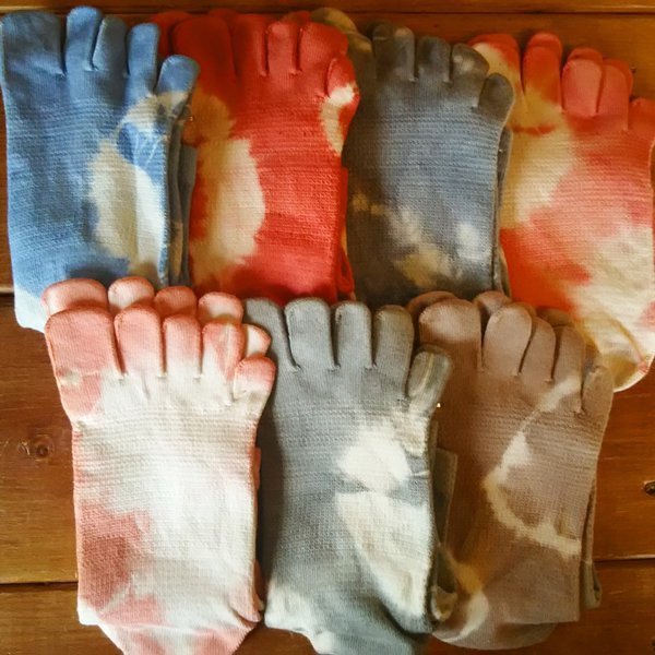 薬草染め wild silk&organic socks*2set sale有り✡草木染めシルクコットンの5本指靴下  温活　冷えとり