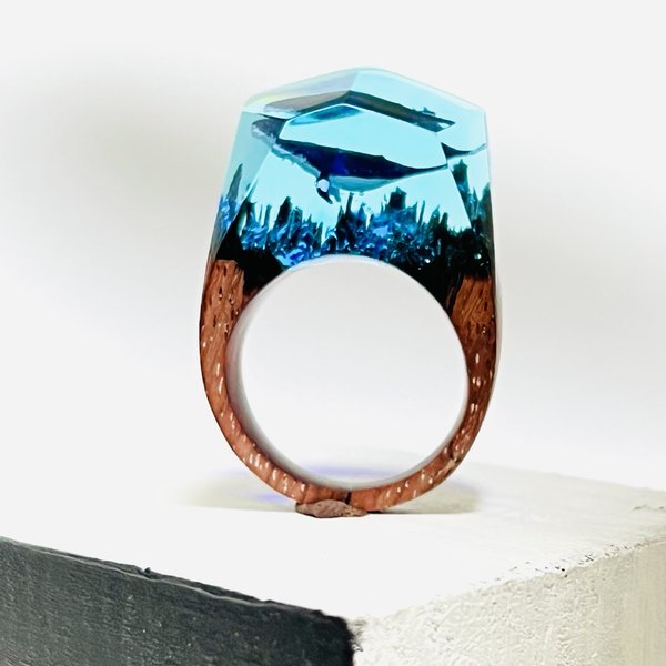 【人気のため受注作品】whale ring 【ミンククジラ】