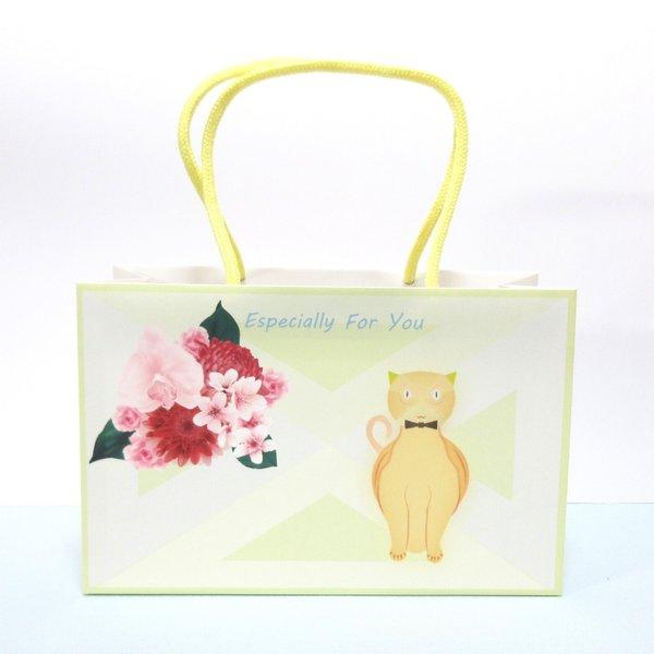猫とお花のデコレーション紙袋4作品目