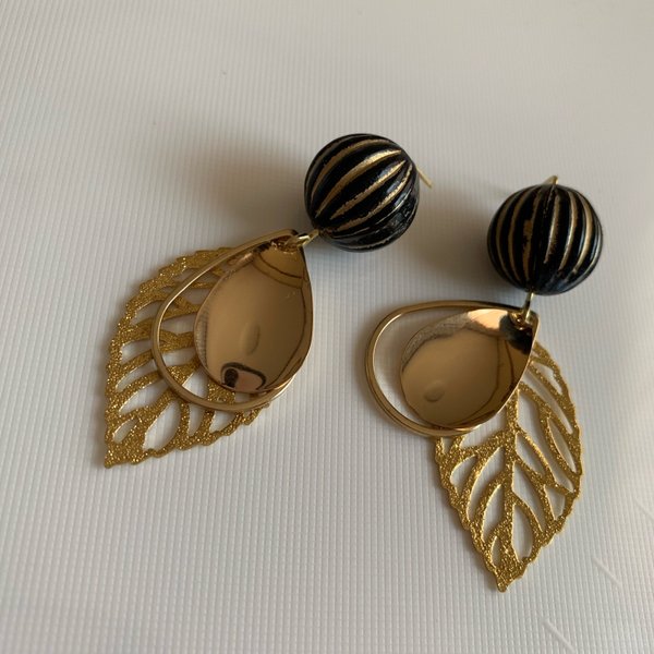 ハンドメイド  ピアス イヤリング