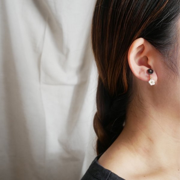 お花畑petit① pierce/earring -BW-