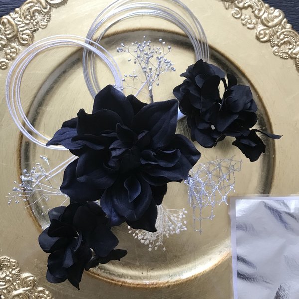 【再販】水引アレンジ　成人式　卒業式　結婚式　髪飾り　ヘッドドレス　ブラック　ダリア　シルバー　銀箔　紫陽花