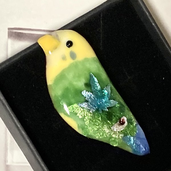 七宝焼　受注販売　黄色いセキセイインコ⭐︎ブローチ　