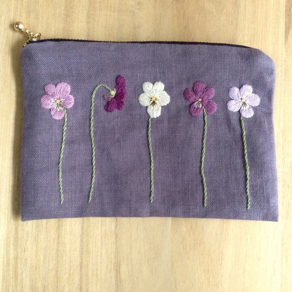 スミレ刺繍16㎝ファスナーポーチ