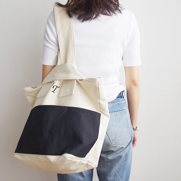 CLOUCHY SHOULDER BAG（キナリ×ブラック）