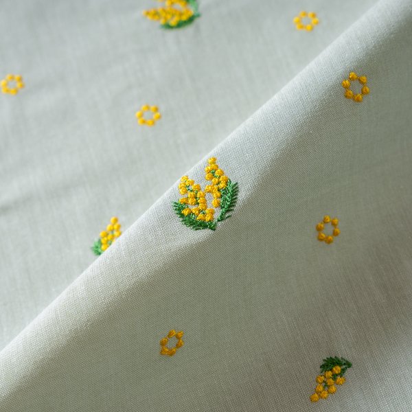 刺繍生地 【ミモザ/モスグリーン】 カットクロス 綿ポリ