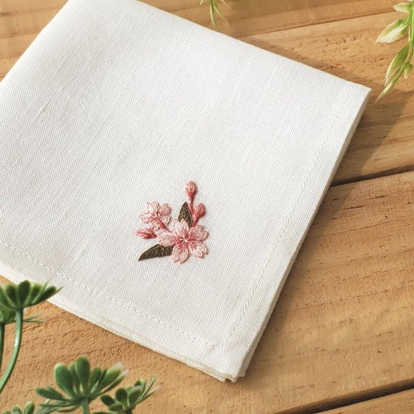 蝦夷の山桜｜手刺繍＆手仕立てのソフトリネンハンカチ