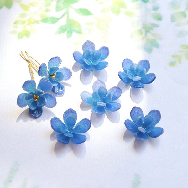 新作★立体お花のアクリルパーツ　青いお花　青