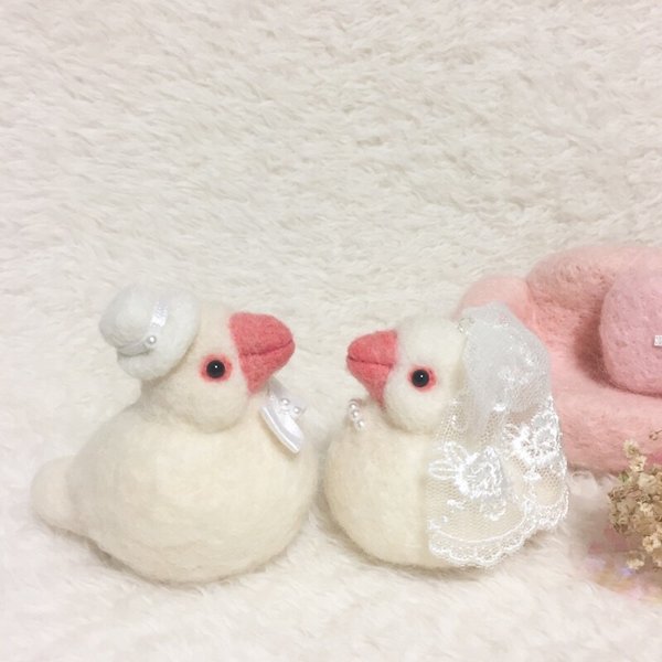 【 SOLD OUT 】白文鳥さんのウェディングドール（a） | 羊毛フェルト ウェルカムドール （白ハット）