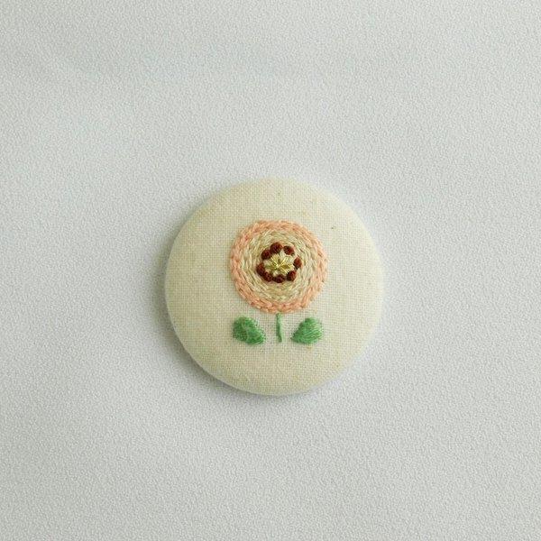 刺繍ブローチ　まあるい　お花　【受注製作】