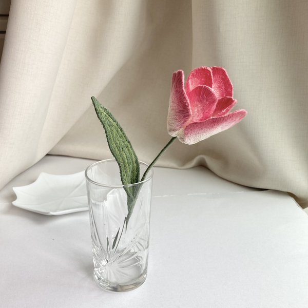 ❣️特集 立体刺繍 チューリップ  tulip (濃桃) 1本ブーケ 