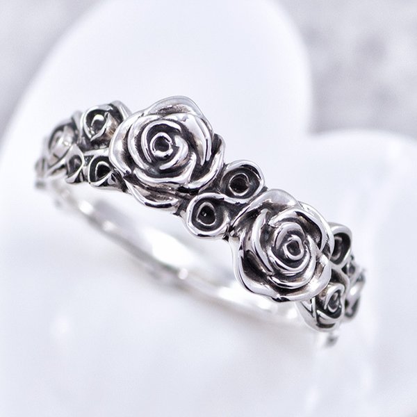 Rose Eternity Ring（ローズエタニティリング）