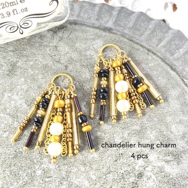 4pcs★chandelier hang black（ミックスチャーム）