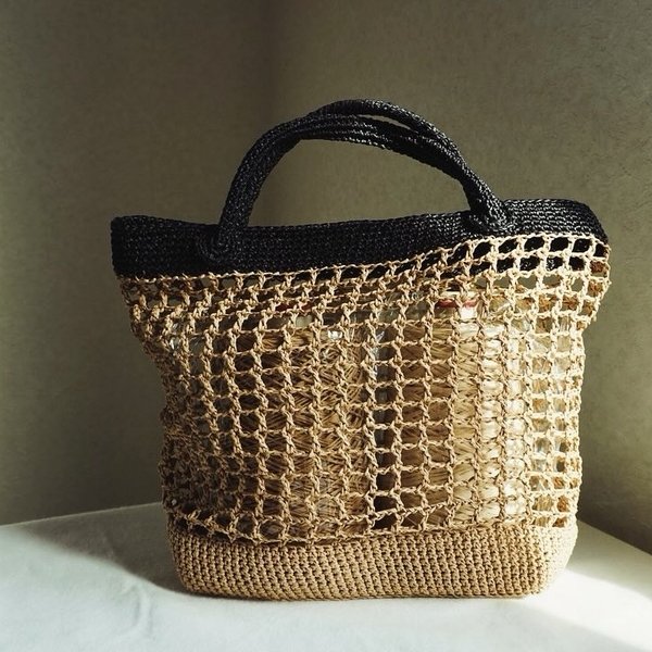 笹和紙 | grid hand bag