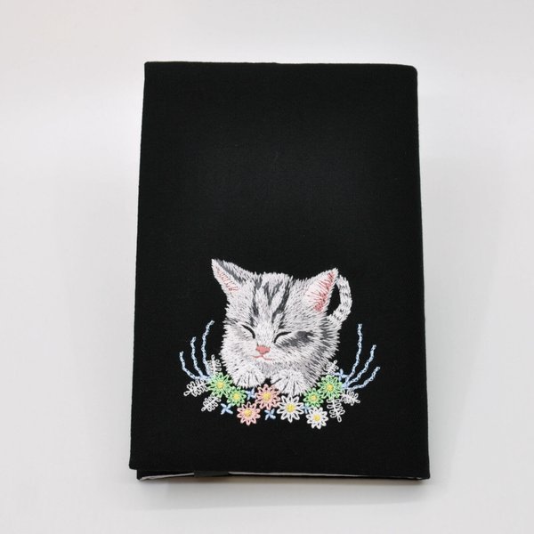 刺繍 ブックカバー ブックカバーのハンドメイド 手作り通販 Minne 日本最大級のハンドメイドサイト 8ページ目 刺繍 ブックカバー ブックカバーのハンドメイド 手作り通販 Minne 日本最大級のハンドメイドサイト 8ページ目