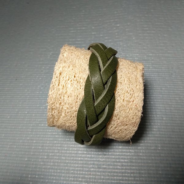 自分で作るトリック５つ編みブレスレット 緑