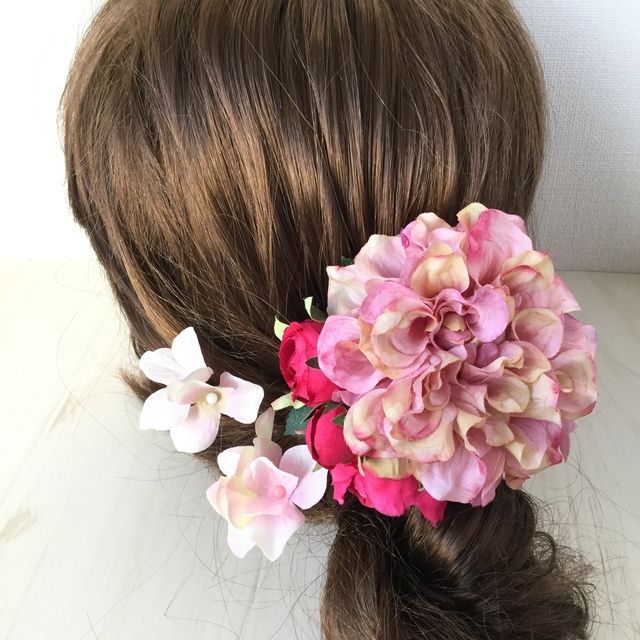 ダリアとバラの髪飾り コサージュ ヘッドドレス ヘアアクセサリー 結婚 ダリアとバラの髪飾り コサージュ ヘッドドレス ヘアアクセサリー 結婚