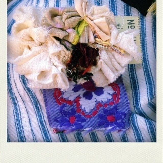 あっかんべーブローチ 髪飾り 花柄した ハンドメイドマーケット Minne