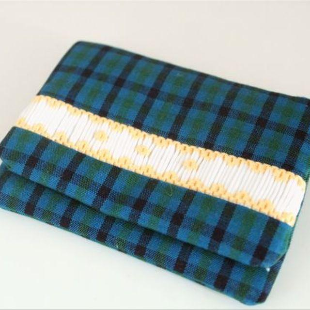 スモッキング刺繍のミニ移動ポケット グリーンチェック柄 スモッキング刺繍のミニ移動ポケット グリーンチェック柄