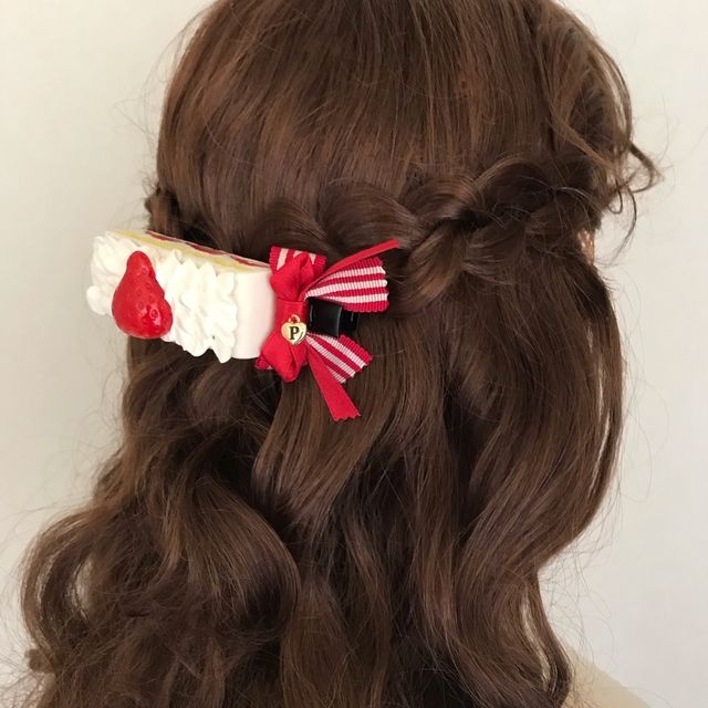フリルショートケーキ ヘアクリップ ハンドメイドマーケット Minne フリルショートケーキ ヘアクリップ ハンドメイドマーケット Minne