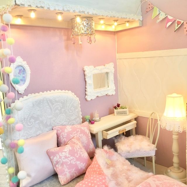 No 75 ゆめかわいいピンクの壁紙のドールハウス ハンドメイド No 75 ゆめかわいいピンクの壁紙のドールハウス ハンドメイド