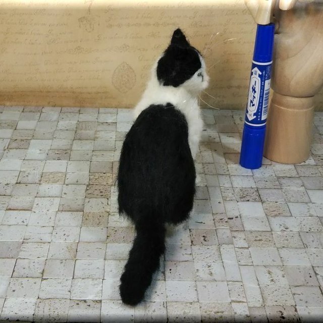 Sold Out 羊毛フェルト 猫 強面なハチワレ猫さん ねこ ネコ 猫フィギュア ハンドメイドマーケット Minne Sold Out 羊毛フェルト 猫 強面なハチワレ猫さん ねこ ネコ 猫フィギュア ハンドメイドマーケット Minne