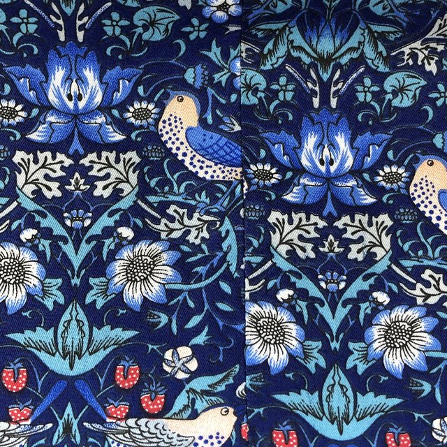 【納期30日】半幅帯 三河帯芯使用 ウィリアム・モリス いちご泥棒 William Morris モダンデザインの父 名画 鳥柄 ストロベリー柄 着物 【納期30日】半幅帯 三河帯芯使用 ウィリアム・モリス いちご泥棒 William Morris モダンデザインの父 名画 鳥柄 ストロベリー柄 着物
