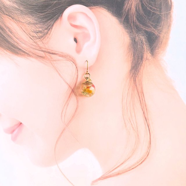 春のハーバリウム 春 ミモザ かすみ草 ガラスドーム イヤリング ピアス サージカルステンレス 樹脂ピアス 可愛い ゆらゆら 揺れる ハンドメイドマーケット Minne 春のハーバリウム 春 ミモザ かすみ草 ガラスドーム イヤリング ピアス サージカルステンレス 樹脂ピアス 可愛い ゆらゆら 揺れる ハンドメイドマーケット Minne