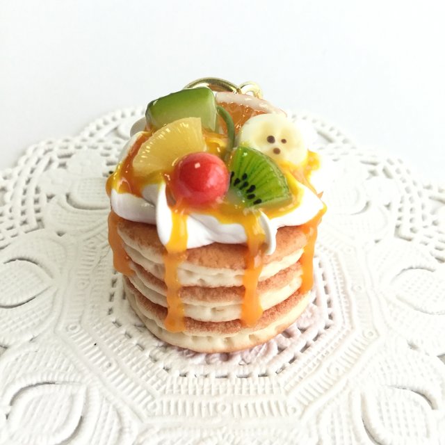フェイクスイーツ フルーツ パンケーキ キーホルダー スイーツデコ ハンドメイドマーケット Minne フェイクスイーツ フルーツ パンケーキ キーホルダー スイーツデコ ハンドメイドマーケット Minne
