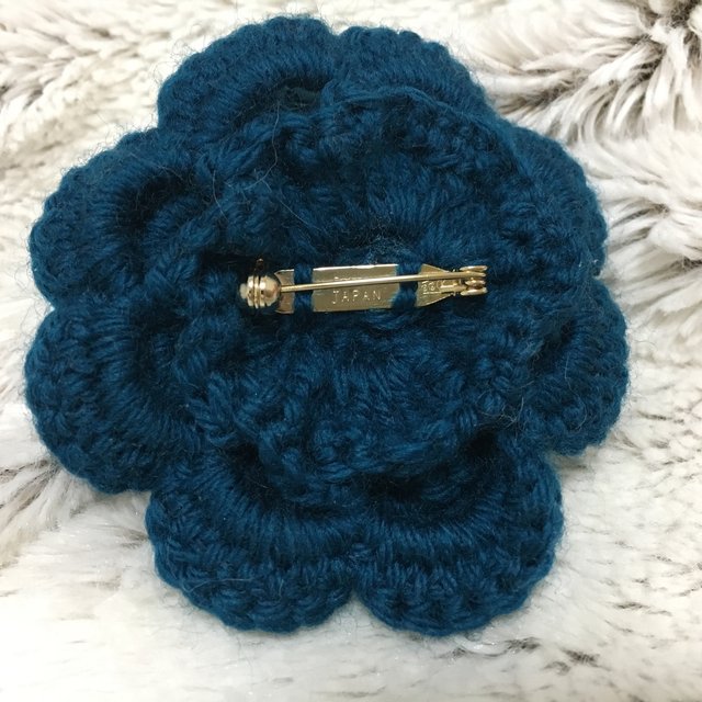 お花のニットブローチ ハンドメイドマーケット Minne お花のニットブローチ ハンドメイドマーケット Minne