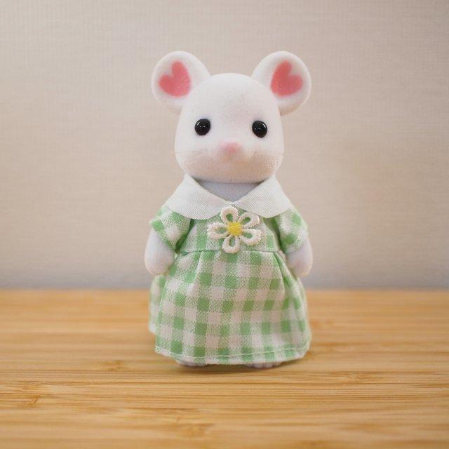 シルバニアファミリー 服 お母さん お花と緑のギンガムチェックワンピース ハンドメイドマーケット Minne シルバニアファミリー 服 お母さん お花と緑のギンガムチェックワンピース ハンドメイドマーケット Minne