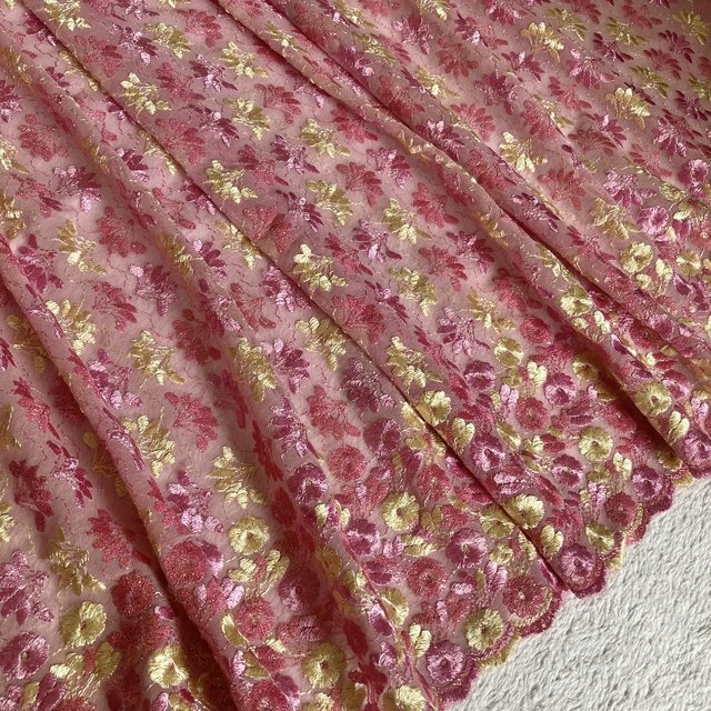 インド刺繍布 刺繍レース チュール ドレス ストール はぎれ ピンク ラメ 花 チュール ハンドメイド 生地 レトロ 布