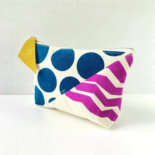 ふたつの版を組み合わせたオリジナルプリントのマチありポーチ 4 ブルーグリーンドット パープル Minne 日本最大級のハンドメイド 手作り通販サイト ふたつの版を組み合わせたオリジナルプリントのマチありポーチ 4 ブルーグリーンドット パープル Minne 日本最大級のハンドメイド 手作り通販サイト