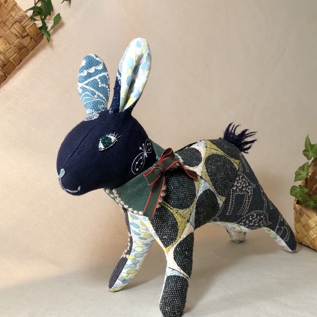 卸し売り購入 ハンドメイド 大人シックなぬいぐるみ ミモザ色のうさぎ