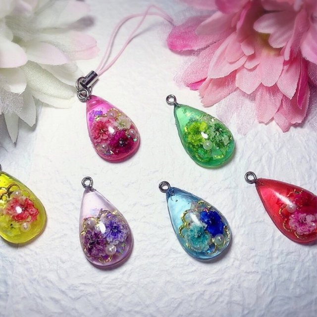 ドライフラワー入りレジンストラップ Minne 日本最大級のハンドメイド 手作り通販サイト ドライフラワー入りレジンストラップ Minne 日本最大級のハンドメイド 手作り通販サイト